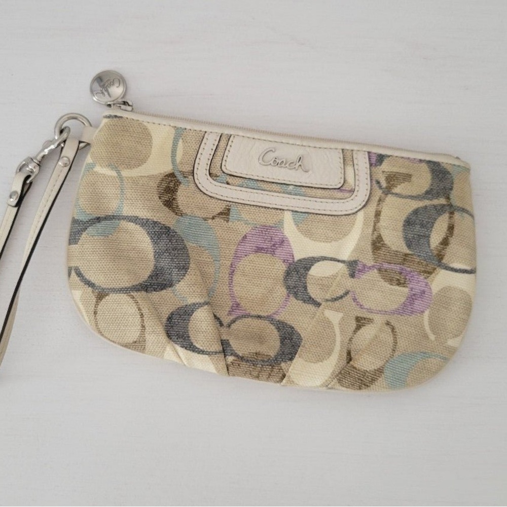 Coach Clutch Wristlet Wallet Tan